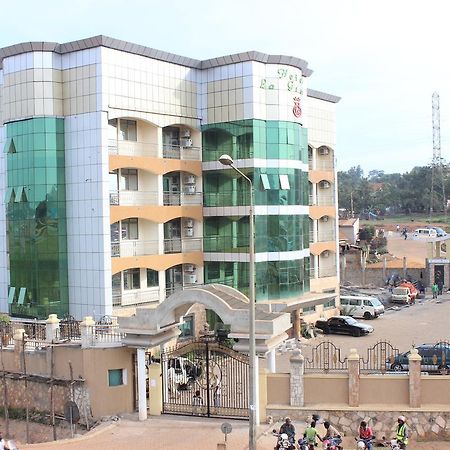 La Grande Hotel Kampala Exterior foto