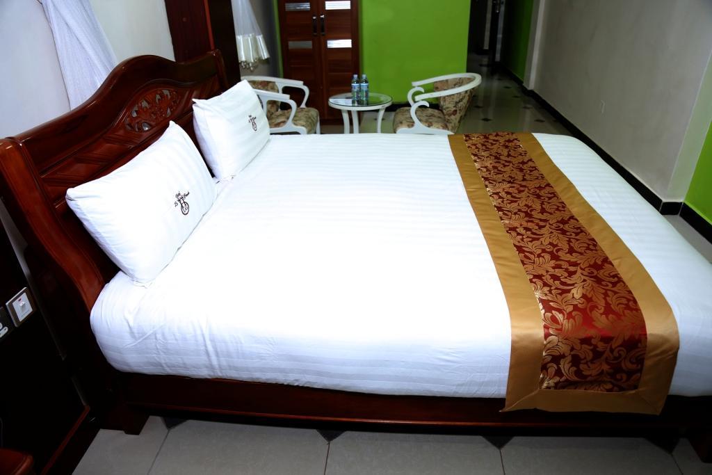 La Grande Hotel Kampala Exterior foto