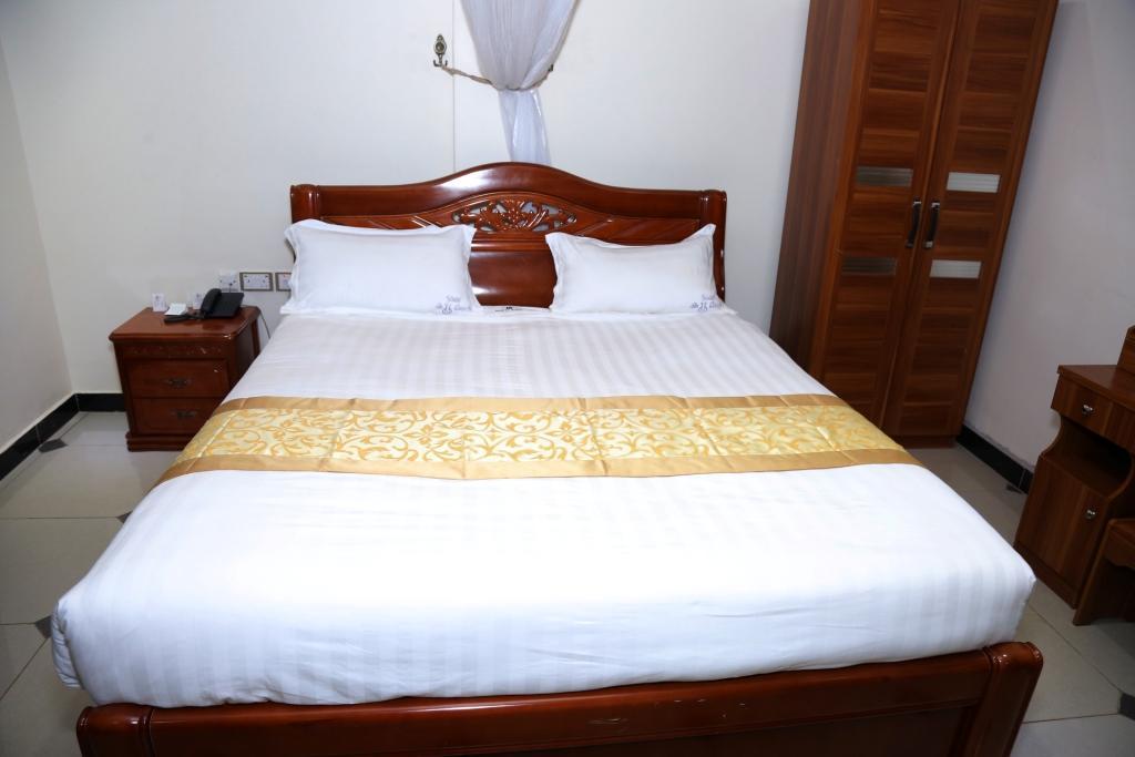 La Grande Hotel Kampala Exterior foto